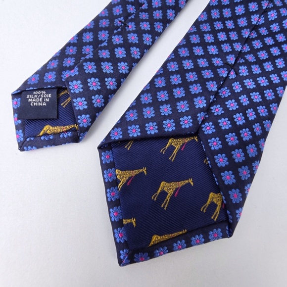 TED BAKER London- 100% Silk Repetitive Flower and Dot Pattern Neck Tie - Picture 2 of 7